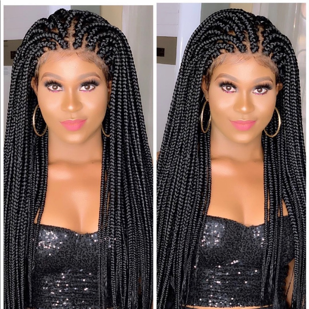 Box braid on a frontal. Length is 28 inches. Black